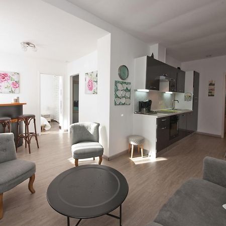 Gite 65 M2 200 M Gare T-G-V 400 M Centre-Ville Grand Parking 250 Places Gratuit Face Au Logement Арас Екстериор снимка