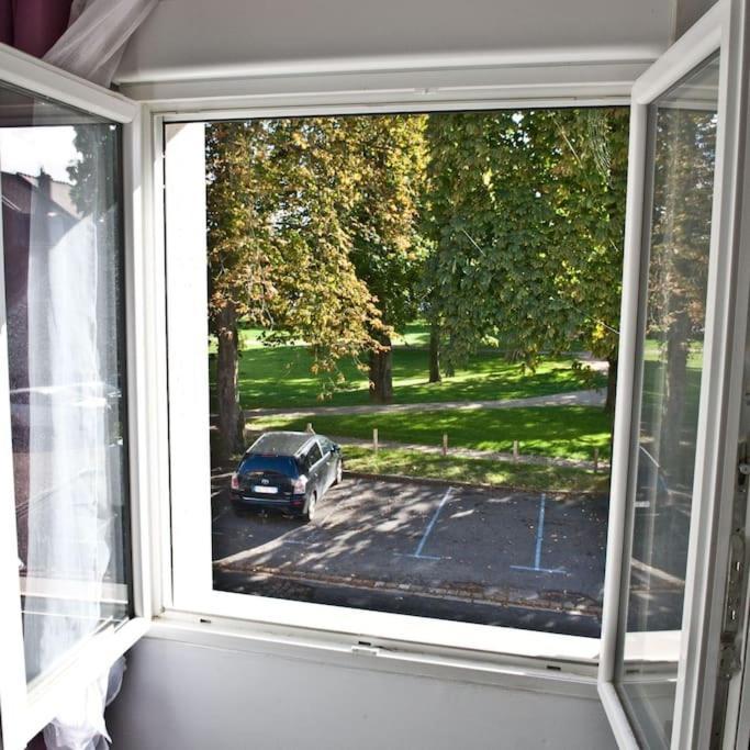Gite 65 M2 200 M Gare T-G-V 400 M Centre-Ville Grand Parking 250 Places Gratuit Face Au Logement Арас Екстериор снимка